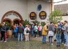 Bild-Nr.:  2017-10-21-145952_005e   Weinprobe in Abenheim mit dem BSC Einhausen 2017 •   Brennweite:  35mm •  Blende:  6.3 •  Belichtungszeit:  1/80s •  ISO:  400 •  Blitz:  Nein •  Fotograf:  Enrico Hof